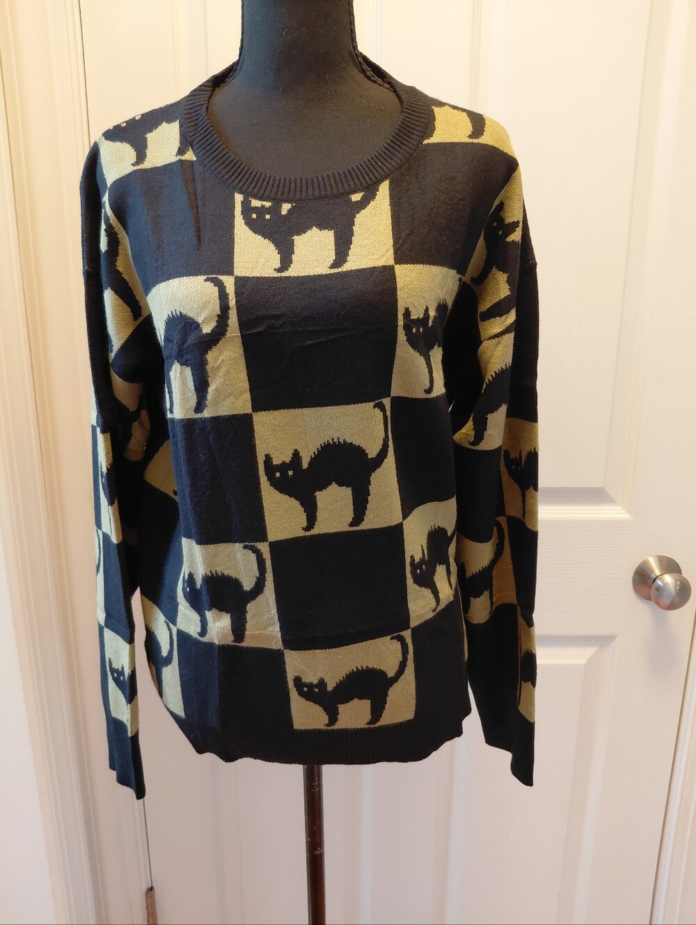New Black Cat Halloween Sweater Women’s Small Army Green Black Checkered Soft Kn - Picture 5 of 8